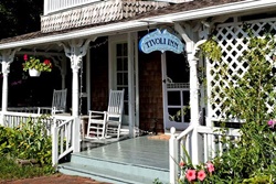 the mansion- pet friendly hotel in marthas vineyard